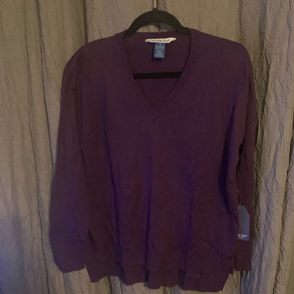 Women’s long sleeve sweater